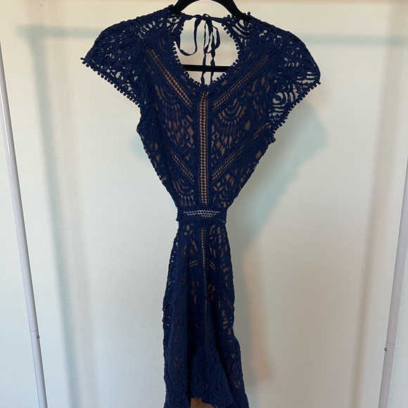 Signature8 Dresses & Skirts - Elegant Navy Lace Dress